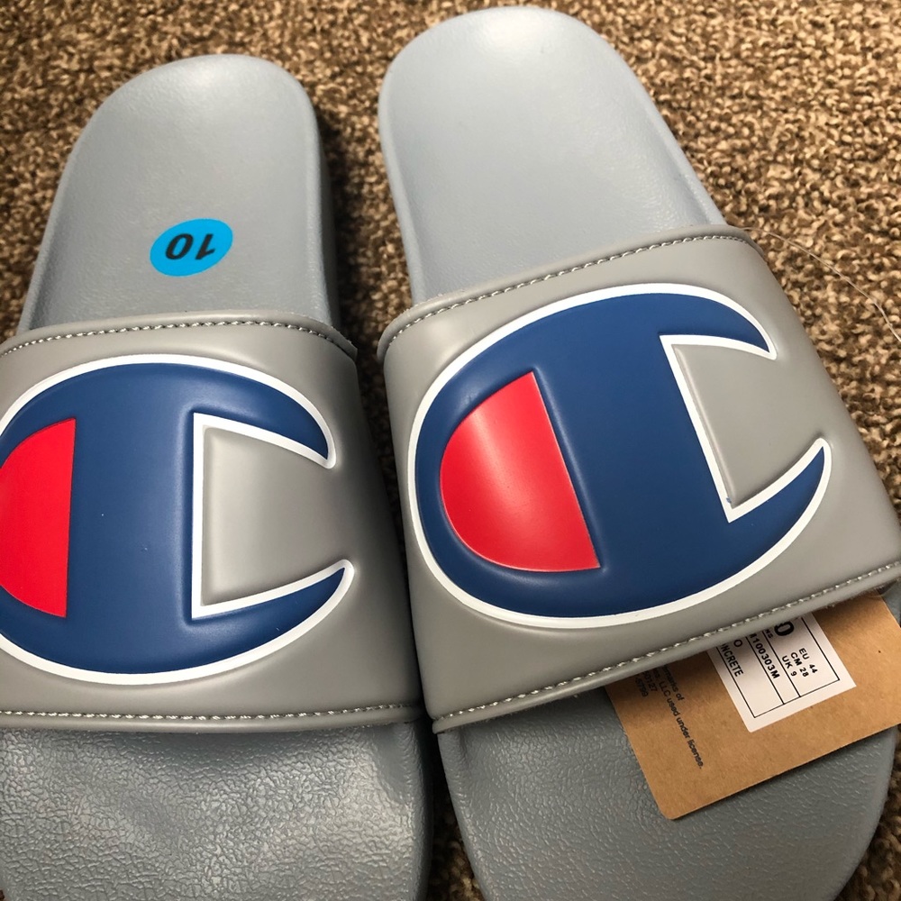 Champion slides size 10